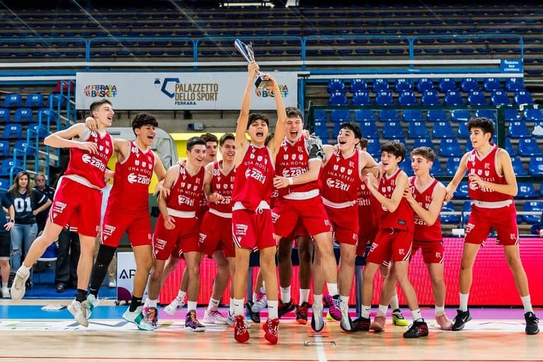 La Pallacanestro Reggiana vince il 4^ Trofeo Adamant
